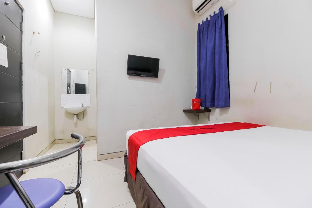 RedDoorz near Samarinda Central Plaza Exterior foto